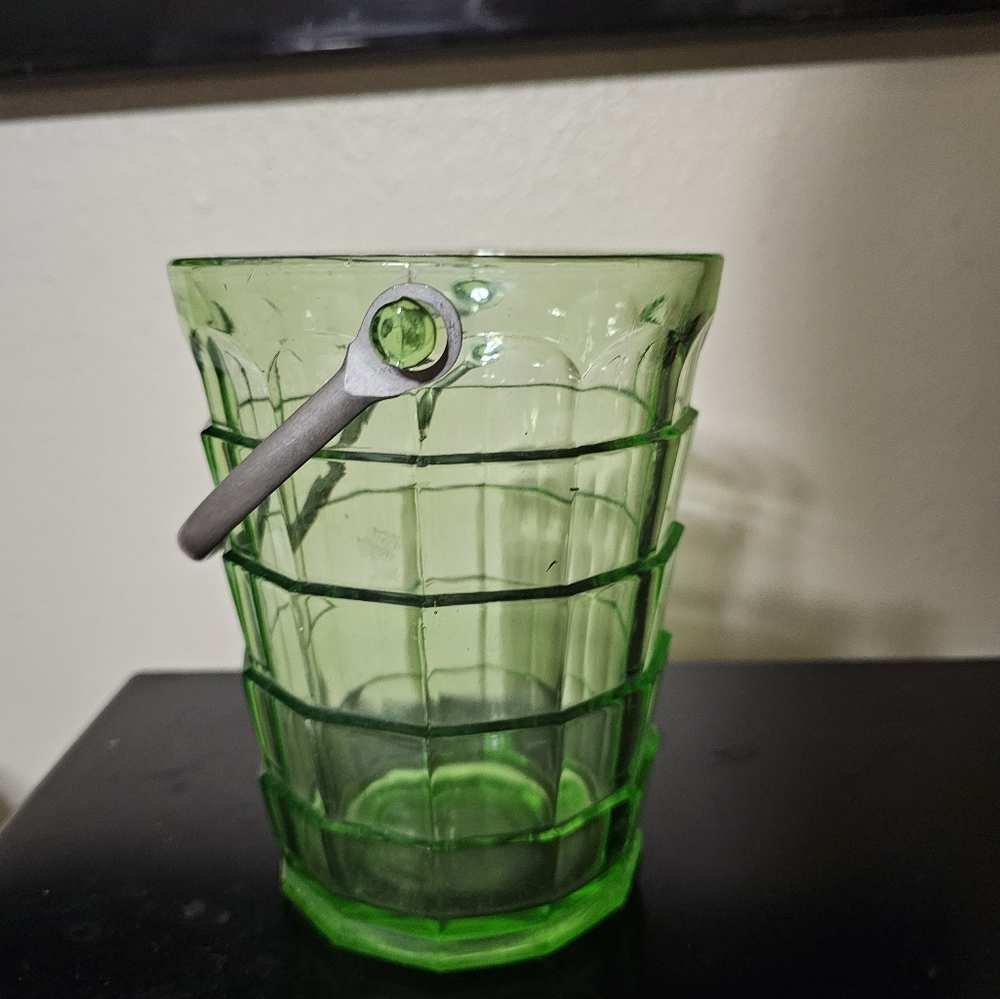 Vintage green glass ice bucket - Picture 3 of 6